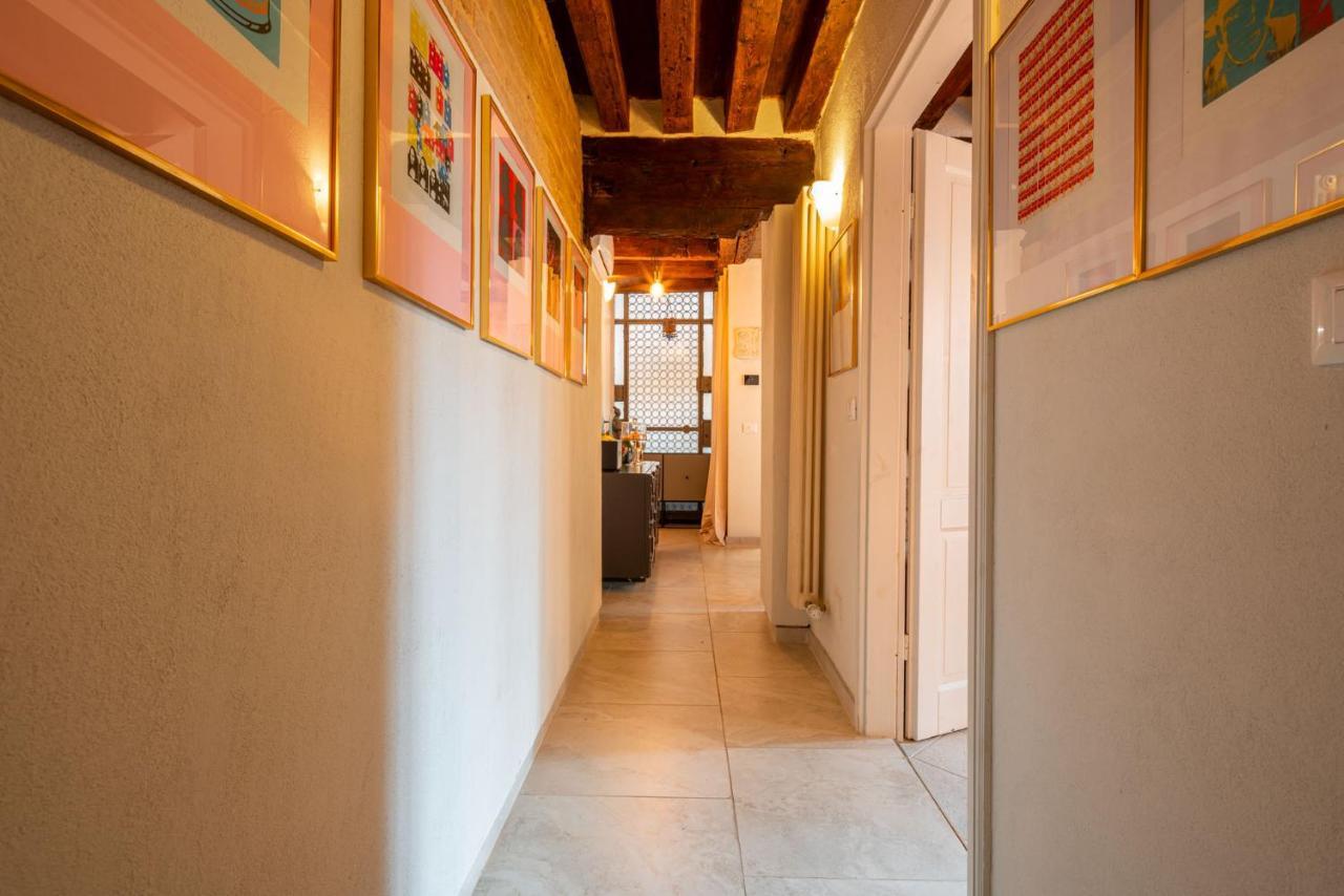 Casa Manina Sul Ponte - Your Private Canal View Венеция Екстериор снимка