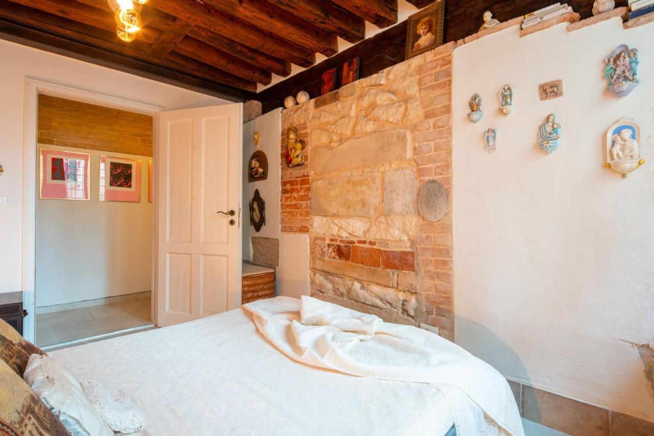 Casa Manina Sul Ponte - Your Private Canal View Венеция Екстериор снимка