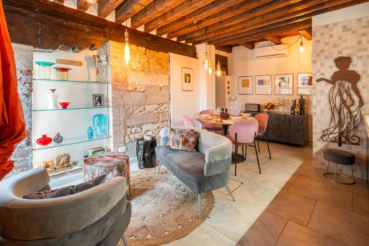 Casa Manina Sul Ponte - Your Private Canal View Венеция Екстериор снимка